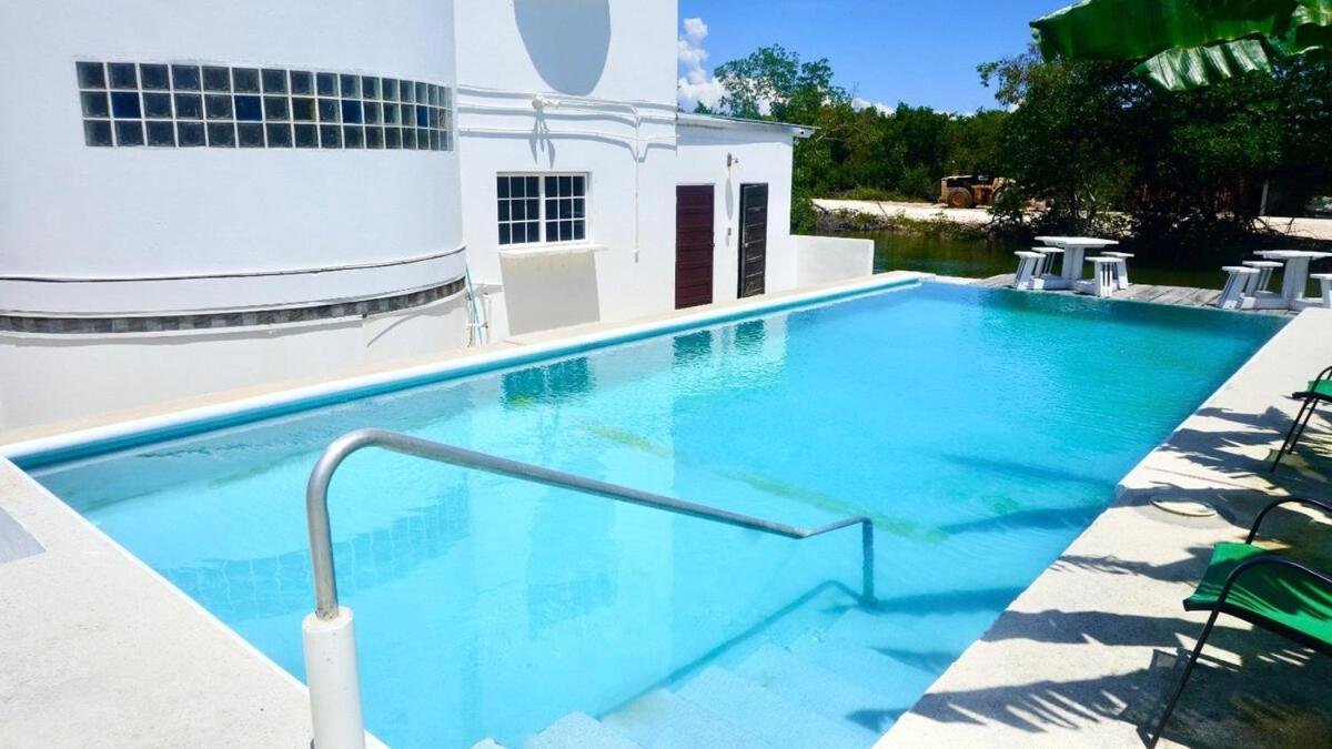 Sunrise 2-Bed Sea View Studio Near Airport With Infinity Pool & Deck, Ground Floor Belize City Exterior foto